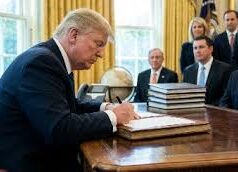 US सुप्रीम कोर्ट के फैसले के बाद बौखलाए ट्रंप, 10 से बढ़ाकर 15 प्रतिशत किया ग्लोबल टैरिफ