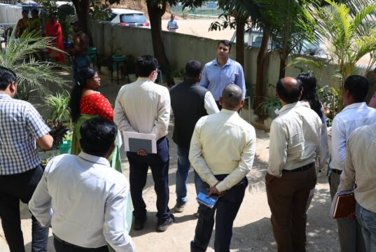 कलेक्टर ने आदिवासी बहुल लैलूंगा में योजनाओं और शासकीय आधारभूत संरचनाओं का किया अवलोकन