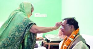 माँ का आशीर्वाद और अपार जनस्नेह : बगिया में आत्मीयता के साथ मना मुख्यमंत्री का जन्मदिन