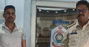 खरसिया के हमालपारा में उठाईगिरी का खुलासा -24 घंटे के भीतर दो चोर गिरफ्तार, नगदी बरामद