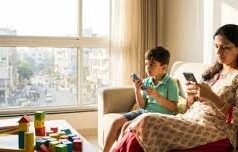 क्या आपकी आदतें अनजाने में बच्चे का भविष्य बिगाड़ रही हैं? आज ही चेक करें ये 5 संकेत