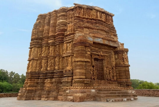 पत्थरों में दर्ज इतिहास: जहाँ हर पत्थर कहती है एक कहानी