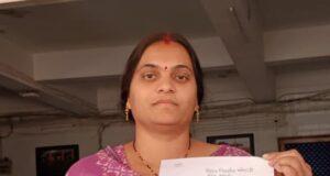 पूर्व सरपंच का आरोप पंचायत ने द्वेषपूर्ण कार्रवाई की, क्षतिपूर्ति 3 लाख, पुनः निर्माण के लिए 2 लाख दिलाने कलेक्टर सौंपा ज्ञापन