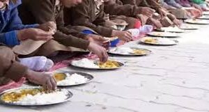 बिहार में मिड डे मील खाने के बाद छात्रों की भिगाड़ी तबीयत,70 बच्चे पहुंचे अस्पताल….