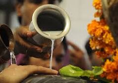 इस साल महाशिवरात्रि पर कब किया जाएगा जलाभिषेक? जानें शुभ समय…