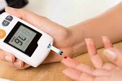 शरीर में दिखने लगे ये लक्षण तो हो सकते हैं डायबिटीज के संकेत, जानें क्या खाएं और क्या नहीं?