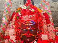 महाकाल मंदिर में होली की धूम बाबा को लगाया गुलाल, उमड़ा जन सैलाब…