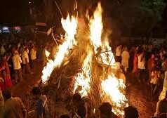 3 और 7 परिक्रमा का महत्व होलिका दहन पर क्या है जानें आध्यात्मिक रहस्य…
