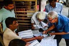 बंगाल के 15 लाख मतदाताओं की किस्मत अधर में, वोटर लिस्ट में पाई गई कमी; उठ रहे सवाल