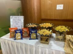 केन्द्रीय जेल रायपुर के बंदियों द्वारा निर्मित नमकीन उत्पादों का विधानसभा सदस्यों ने लिया आनंद