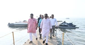 वनमंत्री केदार कश्यप ने ठेमली आईलैंड का किया निरीक्षण