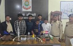 स्कूल के पास अवैध हुक्का बार पर पुलिस की बड़ी कार्रवाई, पांच गिरफ्तार