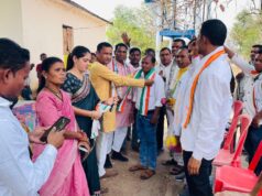 कांग्रेस की विचारधारा से प्रभावित होकर सरपंच ने थामा कांग्रेस का दामन