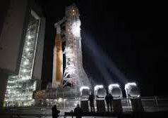 NASA ने की चांद पर जाने की पूरी तैयारी, लॉन्च पैड पर पहुंचा Artemis II; कब भरेगा उड़ान?