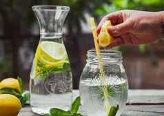 क्या नींबू पानी पीने से शरीर वाकई डिटॉक्स होता है?जानें एक्सपर्ट से….