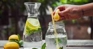 क्या नींबू पानी पीने से शरीर वाकई डिटॉक्स होता है?जानें एक्सपर्ट से….