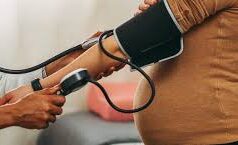 इतना से ज्यादा रहता है ब्लड प्रेशर तो बढ़ जाता है स्ट्रोक का खतरा,जाने डॉक्टर से..