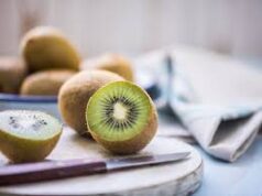कब्ज का रामबाण इलाज है कीवी, रोज इस तरह खाएं, दवा की भी जरूरत नहीं पड़ेगी….