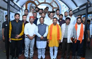 चिकित्सा प्रकोष्ठ एवं मेडिकल छात्राओं ने मुख्यमंत्री का सम्मान कर जताया आभार- डॉ देवेन्द्र कश्यप