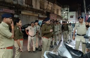 यातायात व्यवस्था सुधारने खुद सड़क पर उतरीं एसपी रत्ना सिंह,पैदल मार्च कर चलाया सघन अभियान