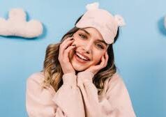 रात में सोने से पहले लगाएं ये, सुबह आपकी त्वचा हो जाएगी मुलायम और मखमली