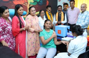सर्वाइकल कैंसर से बचाव के लिए एचपीवी टीकाकरण अभियान का हुआ शुभारंभ