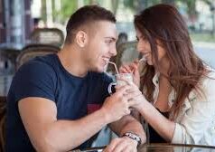 Gen-Z को क्यों पसंद आ रहा है Delulu Dating, क्या है इस वायरल डेटिंग ट्रेंड का मतलब?