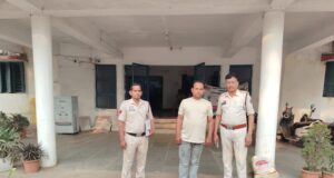 सरकारी नौकरी लगाने के नाम पर लाखों की ठगी — रायगढ़ पुलिस की बड़ी कार्रवाई, महाठग विवेक कुमार शर्मा दुर्ग से गिरफ्तार