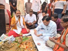 उद्योग मंत्री देवांगन ने चंदपुरिहा कंसोधन वैश्य गुप्ता समाज को सामुदायिक भवन की दी सौगात