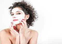 स्किन के लिए होममेड फेस पैक लगाने की सही विधि और फ्रीक्वेंसी