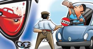 गरियाबंद पुलिस की यातायात नियमों के उल्लंघन पर कार्यवाही पिछले एक सप्ताह में कुल 43 ‘‘ड्रंक एंड ड्राइव’’ शराब पीकर गाड़ी चलाने वालो पर न्यायालयीन प्रकरण दर्ज किया गया