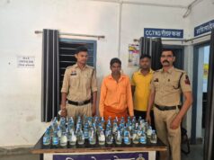 “पुसौर में अवैध शराब पर पुलिस का शिकंजा, स्कूटी सवार आरोपी 70 नग मदिरा के साथ पकड़ा गया”