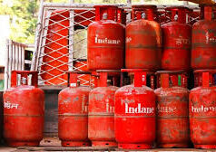 पटना में घरेलू एलपीजी गैस को लेकर अफरातफरी, 1.80 लाख तक पहुंच गया बैकलॉग, सप्लाई से ज्यादा बुकिंग…