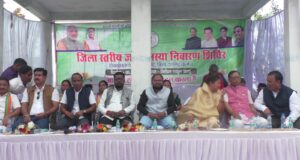 सुदूर वनांचल कापू में प्रशासन पहुंचा जनता के द्वार,जिला स्तरीय जनसमस्या निवारण शिविर में बड़ी संख्या में पहुंचे ग्रामीण, कई समस्याओं का मौके पर हुआ निराकरण