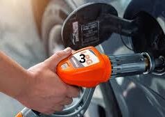 होली से पहले आम लोगों को पेट्रोल-डीजल पर मिली गुड न्यूज, सरकार ने बनाया बड़ा प्लान!