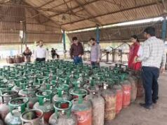 दुर्ग में 599 गैस सिलेंडर जब्त