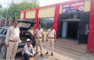 अवैध कबाड़ परिवहन पर रायगढ़ पुलिस की सख्ती, कार में स्क्रैप ले जा रहे आरोपी को खरसिया पुलिस ने पकड़ा