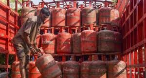 रसोई से रेस्टोरेंट तक गैस का संकट! बंद होने की कगार पर होटल-रेस्टोरेंट….