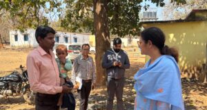 ‘पगडंडी से विकास की राह-कलेक्टर चंदन त्रिपाठी ने सुनी गांव की आवाज’