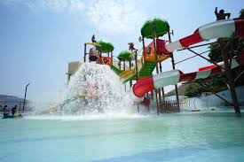 पुणे के वॉटर पार्क में स्लाइड से गिरने के बाद 37 वर्षीय महिला गंभीर रूप से घायल टूटी रीढ़ की हड्डी…