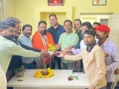 खदान मजदूर संघ द्वारा दीर्घ सेवा पश्चात सेवानिवृत वरिष्ठ साथी का किया गया सम्मान