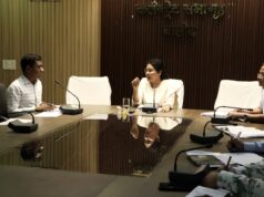 कलेक्टर ने धान उठाव के संबंध में अधिकारियों की ली बैठक:धान खरीदी योजना अंतर्गत सहकारी समितियों से शेष धान का शीघ्र उठाव सुनिश्चित कराने के दिए निर्देश