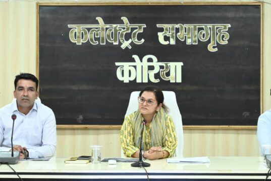 स्वास्थ्य व्यवस्था पर कलेक्टर का सख्त एक्शन- लापरवाही पर वेतन रोकने तक की चेतावनी