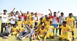 फुटबॉल में छत्तीसगढ़ को रजत पदक : फाइनल में कड़े मुकाबले में पश्चिम बंगाल से 0-1 से मिली हार