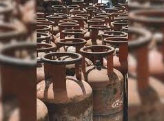 15 अप्रैल को LPG, CNG और PNG गैस के नए रेट जारी, जानें कहां कितना महंगा या सस्ता हुआ गैस…