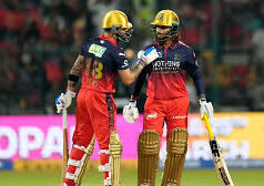 RCB के नाम पर दर्ज हुआ IPL में बड़ा कीर्तिमान, मुंबई-सीएसके भी अब तक हासिल नहीं कर सकी ये मुकाम
