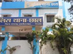 “ऑपरेशन आघात” में अवैध महुआ शराब पर ताबड़तोड़ कार्रवाई — 5 आरोपी गिरफ्तार, 62 लीटर से अधिक शराब जब्त