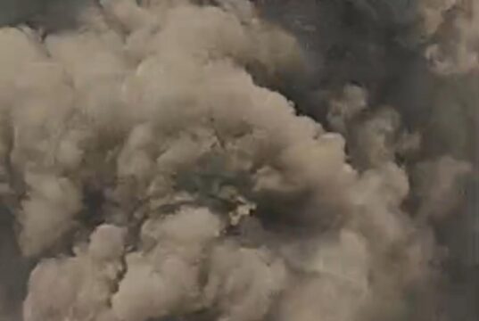 सकरी नेशनल हाईवे पर खड़े ट्रेलर में लगी भीषण आग, मचा हड़कंप