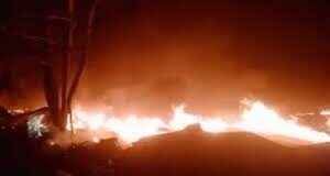 लोरमी में आग का विकराल रूप, कबाड़ी दुकान में लगी भीषण आग से हड़कंप