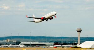 ईरान-US तनाव के बीच तेहरान एयरपोर्ट से फिर शुरू हुई अंतरराष्ट्रीय उड़ानें, दुनिया ने ली राहत की सांस!